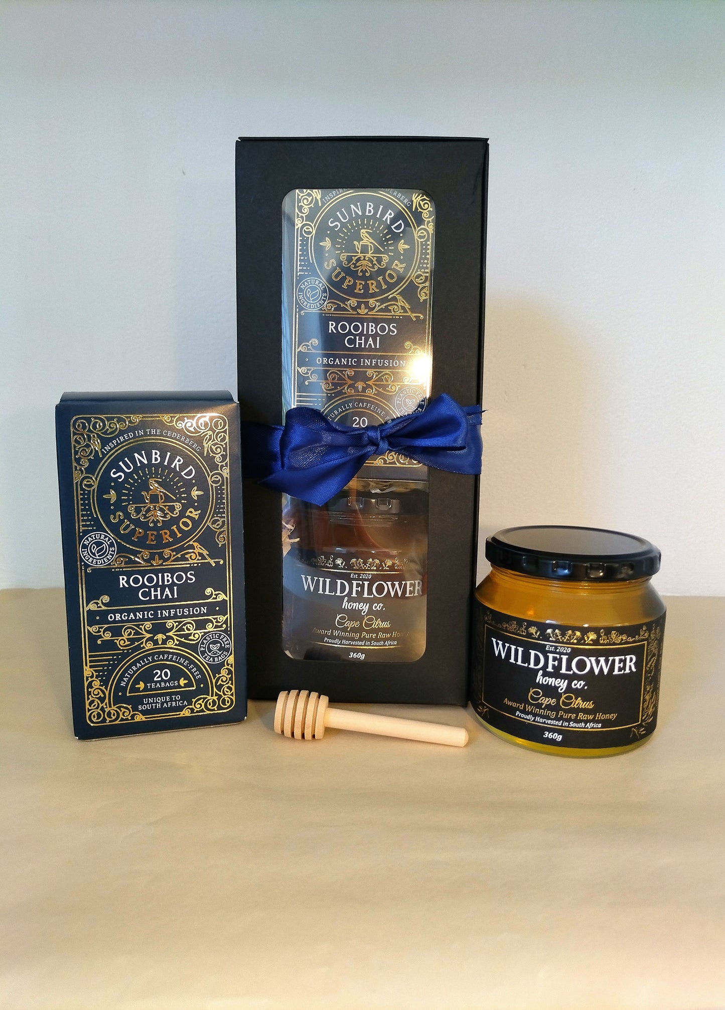 B) Honey & Tea Gift Set - Blue